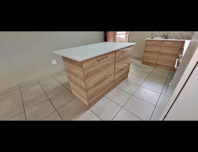 2 BEDROOM APARTMENT FOR SALE IN MONTANA PARK